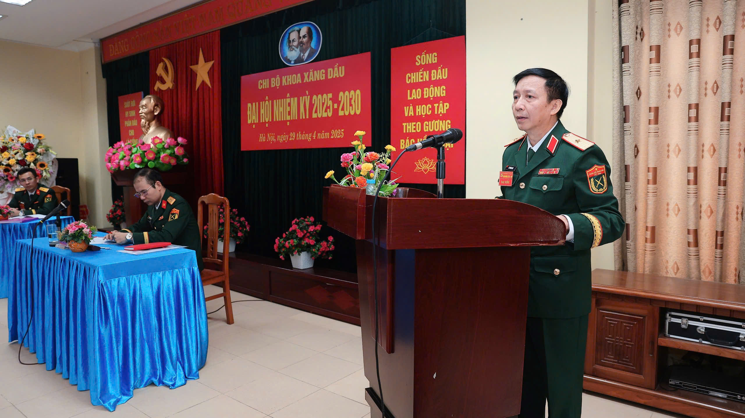 NHIỀU KHOA GIÁO VIÊN, HỌC VIỆN HẬU CẦN TỔ CHỨC THÀNH CÔNG ĐẠI HỘI CHI BỘ NHIỆM KỲ 2025-2030