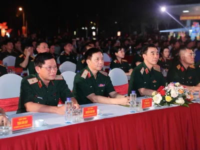 HỌC VIỆN HẬU CẦN THAM DỰ CHƯƠNG TRÌNH GIAO LƯU NGHỆ THUẬT “VIẾT TIẾP BẢN HÙNG CA TOÀN THẮNG”