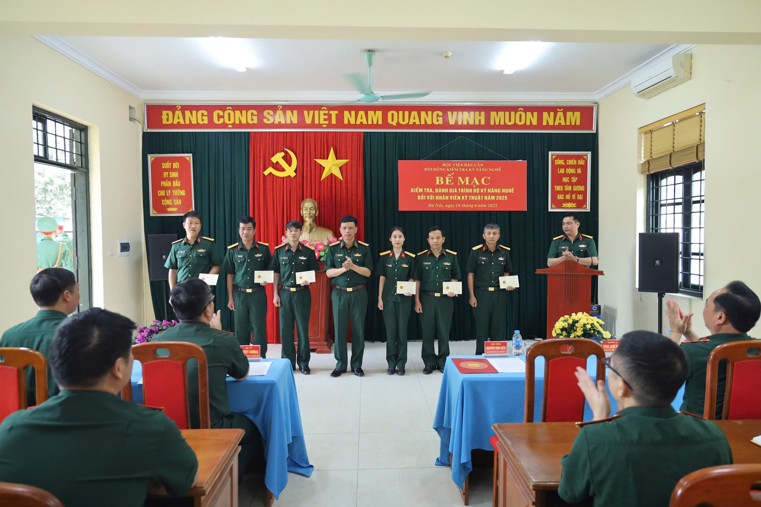 BẾ MẠC KIỂM TRA, ĐÁNH GIÁ TRÌNH ĐỘ KỸ NĂNG NGHỀ ĐỐI VỚI NHÂN VIÊN KỸ THUẬT NĂM 2025