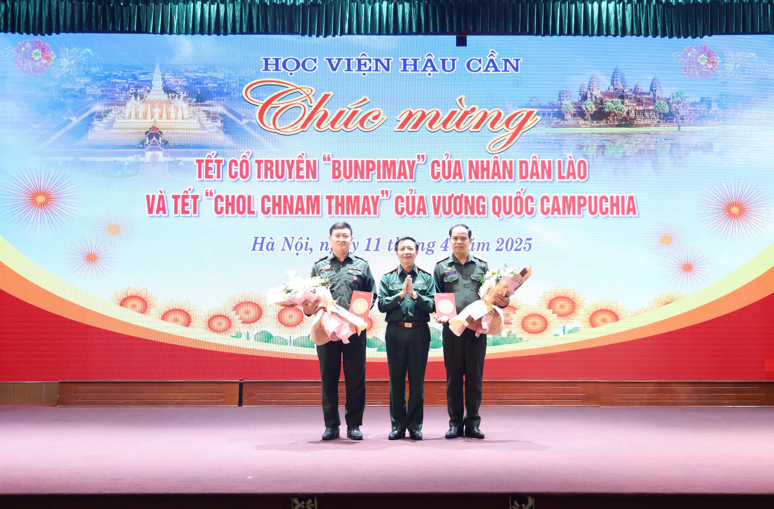 THẮM THIẾT TÌNH VIỆT NAM - LÀO - CAMPUCHIA