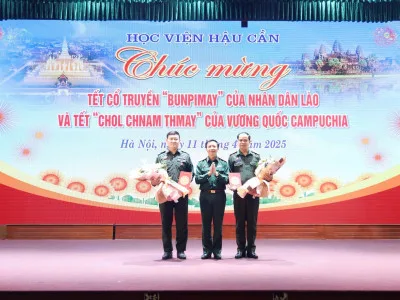 THẮM THIẾT TÌNH VIỆT NAM - LÀO - CAMPUCHIA