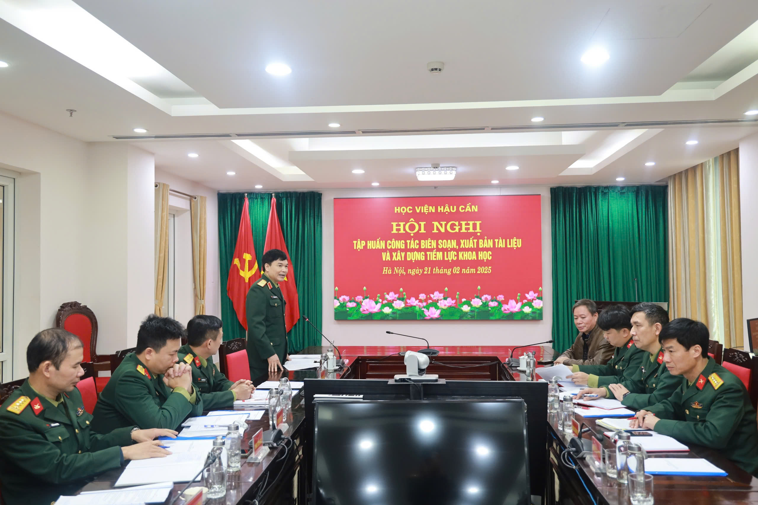 TIẾP TỤC ĐẨY MẠNH CÔNG TÁC NGHIÊN CỨU KHOA HỌC GÓP PHẦN HOÀN THÀNH THẮNG LỢI NHIỆM VỤ GIÁO DỤC, ĐÀO TẠO Ở HỌC VIỆN HẬU CẦN