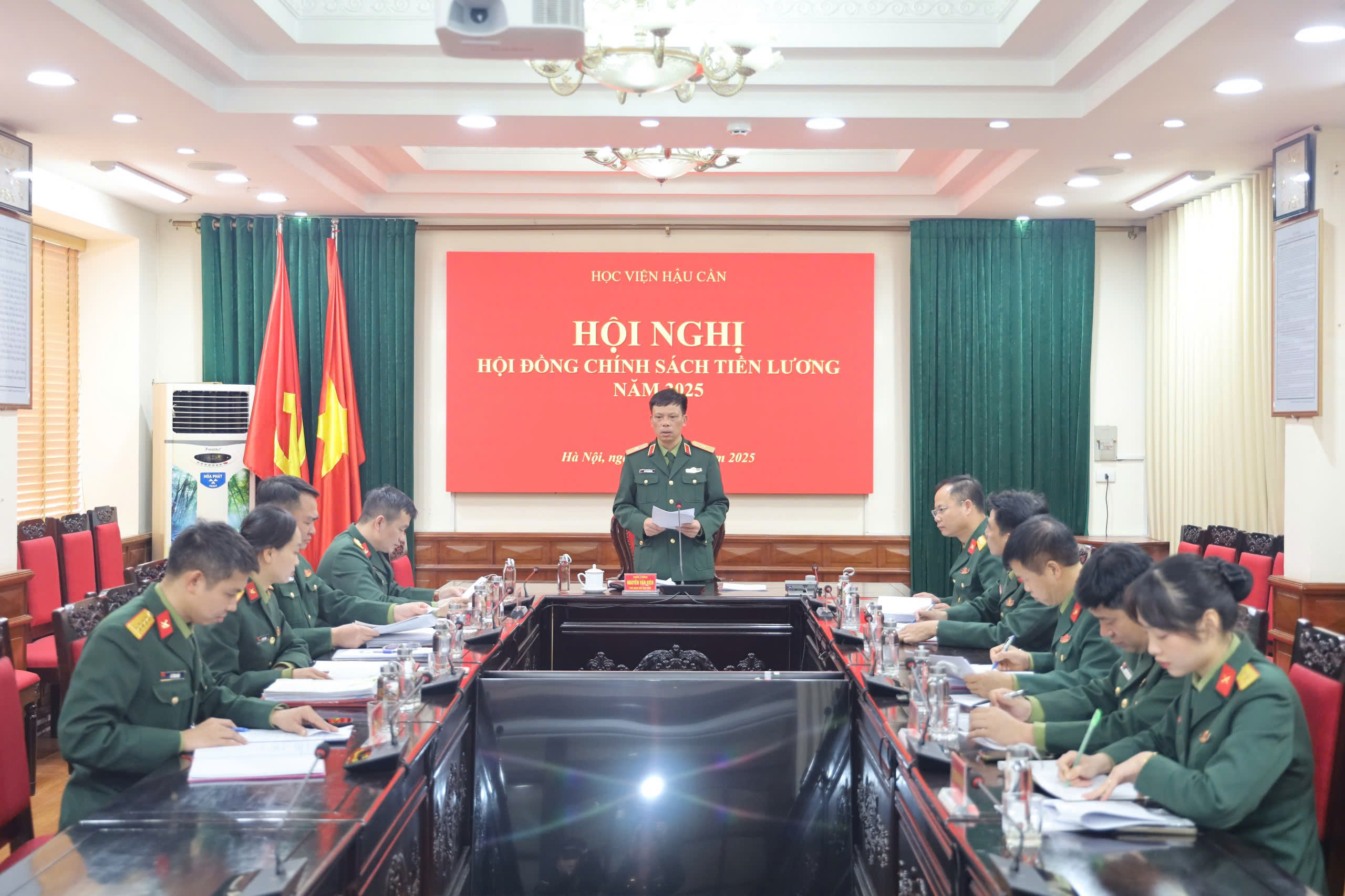 HỌC VIỆN HẬU CẦN HỌP HỘI ĐỒNG CHÍNH SÁCH TIỀN LƯƠNG