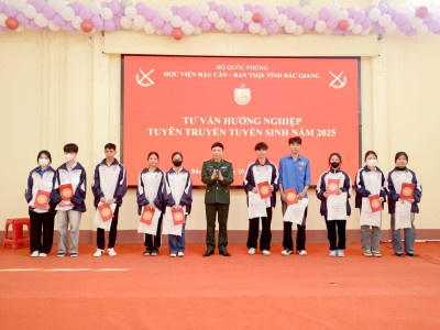HỌC VIỆN HẬU CẦN TỔ CHỨC SÁNG TẠO, KHOA HỌC, HIỆU QUẢ GIỮA KIỂM TRA CÁN BỘ, HỌC VIÊN THỰC TẾ, THỰC TẬP, KHẢO SÁT CHẤT LƯỢNG ĐÀO TẠO, GẮN VỚI TUYÊN TRUYỀN TUYỂN SINH VÀ LÀM CÔNG TÁC CHÍNH SÁCH Ở NHIỀU ĐỊA BÀN
