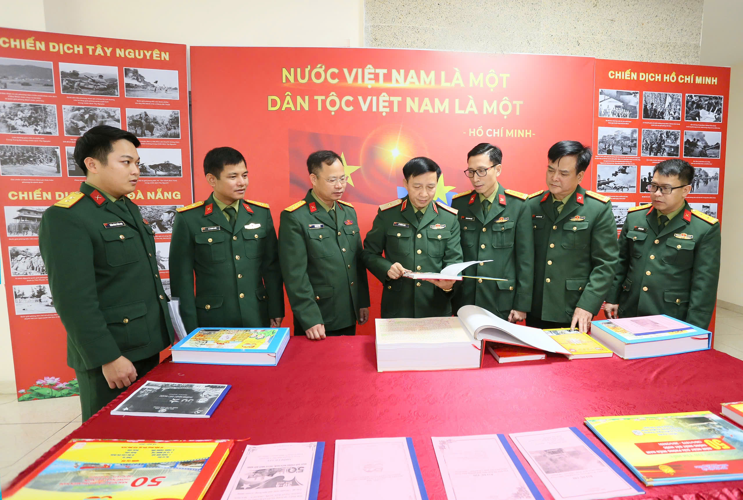 ĐẨY MẠNH ỨNG DỤNG CÔNG NGHỆ THÔNG TIN, CHUYỂN ĐỔI SỐ VÀO XÂY DỰNG TÁC PHẨM DỰ THI