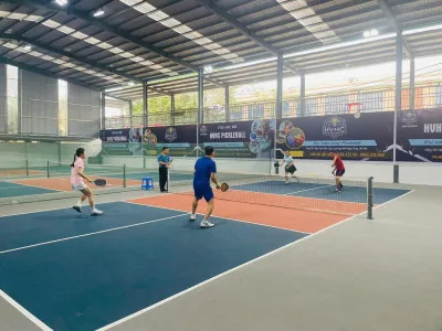 RỘN RÃ THÁNG BA