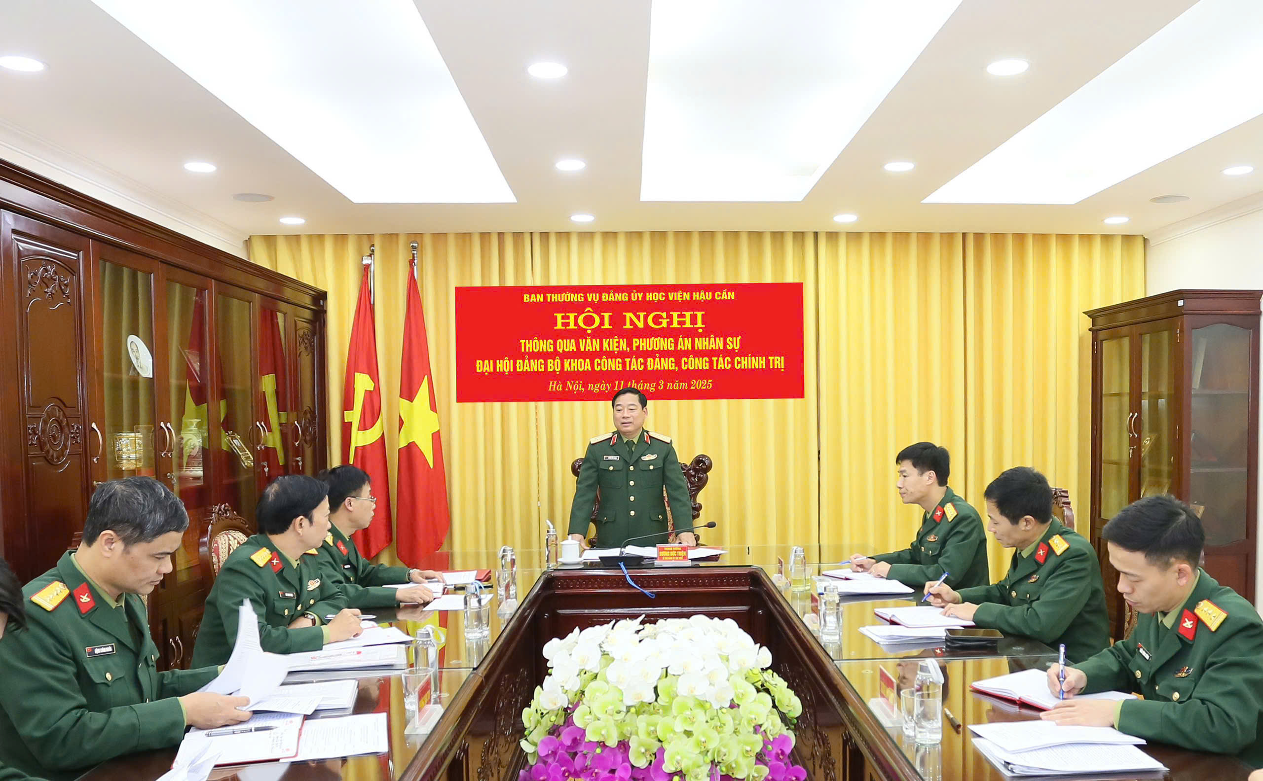 ĐỂ ĐẠI HỘI ĐẢNG BỘ LÀM TRƯỚC CỦA KHOA CÔNG TÁC ĐẢNG, CÔNG TÁC CHÍNH TRỊ THỰC SỰ LÀ KHUÔN MẪU