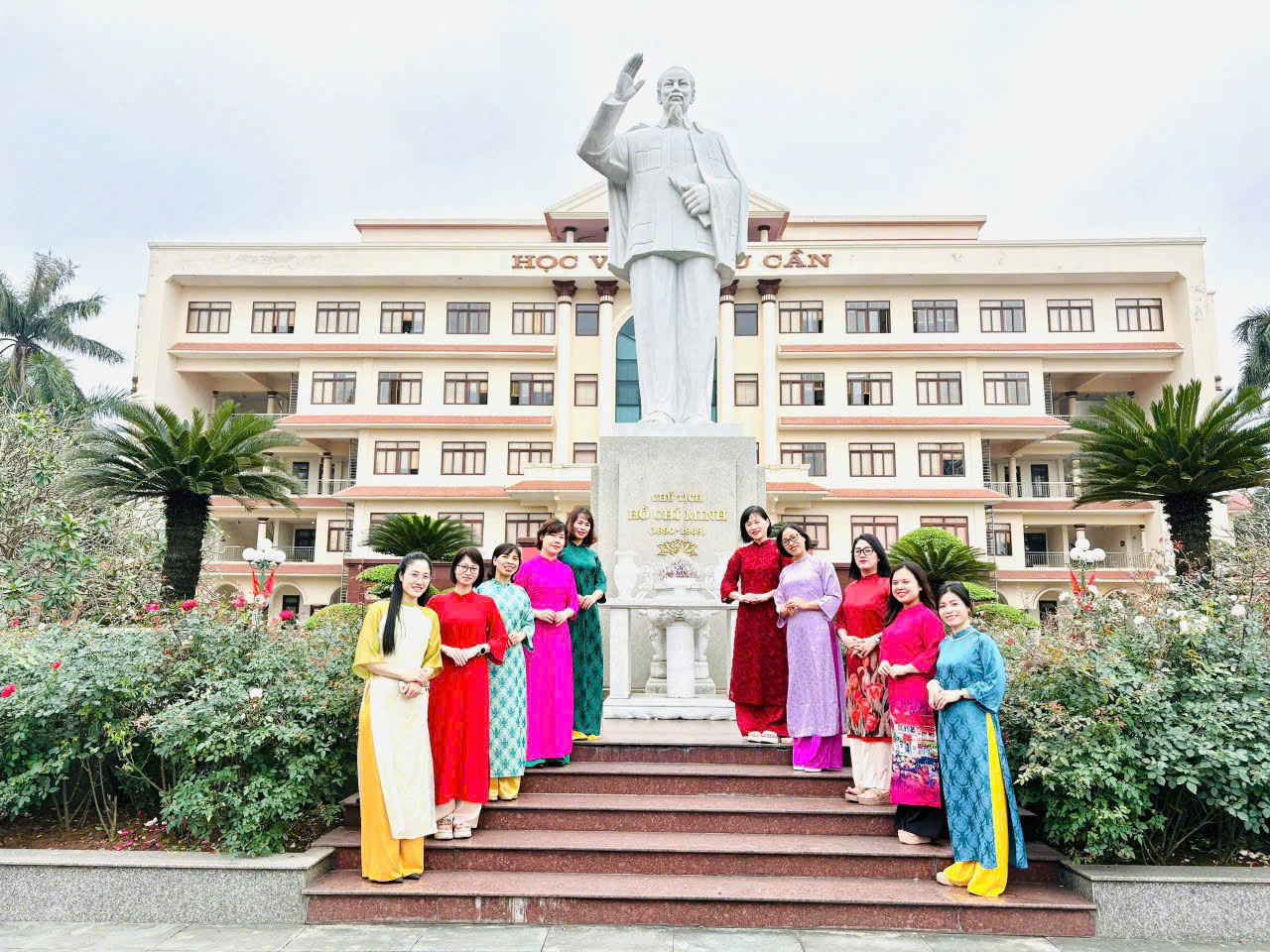 DỊU DÀNG HƯƠNG SẮC THÁNG 3