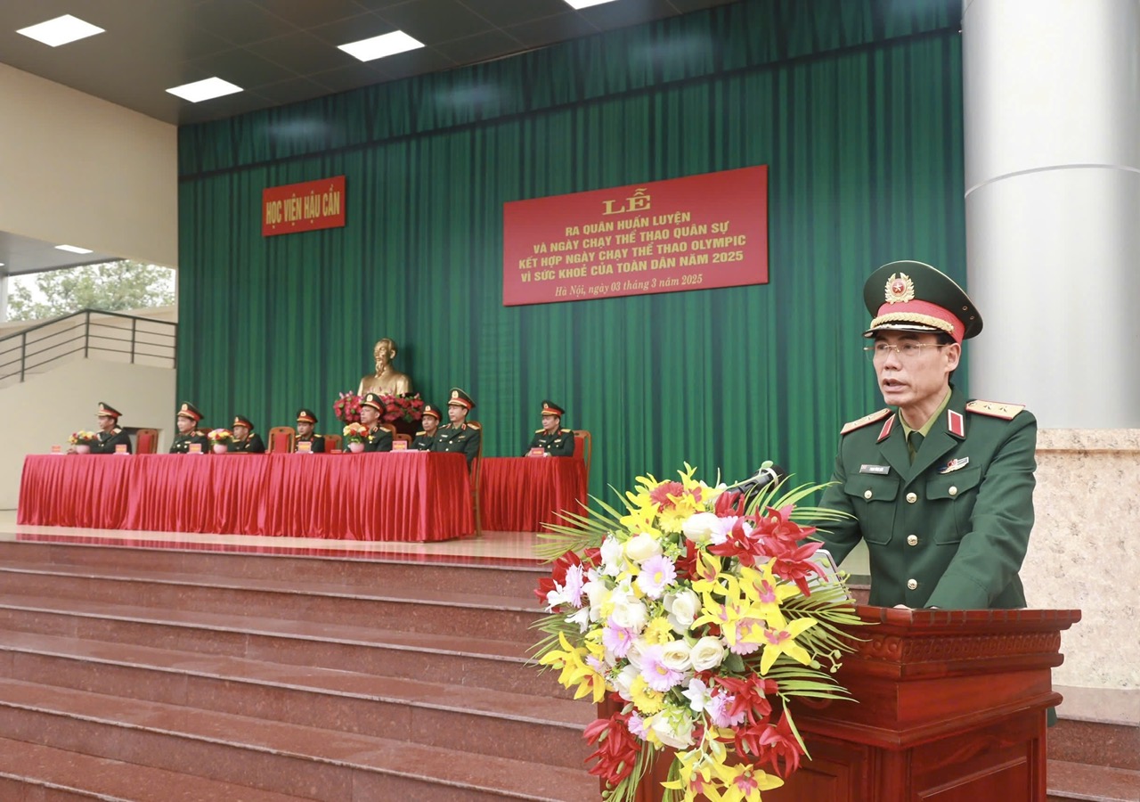 HỌC VIỆN HẬU CẦN TRỌNG THỂ TỔ CHỨC LỄ RA QUÂN HUẤN LUYỆN VỚI TINH THẦN MỚI, KHÍ THẾ VÀ QUYẾT TÂM MỚI