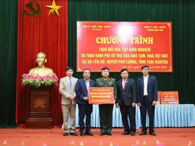 CHUNG TAY THỰC HIỆN CHƯƠNG TRÌNH XÓA NHÀ TẠM, NHÀ DỘT NÁT