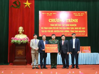 CHUNG TAY THỰC HIỆN CHƯƠNG TRÌNH XÓA NHÀ TẠM, NHÀ DỘT NÁT