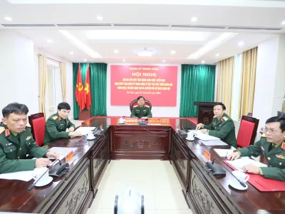 QUYẾT LIỆT PHÁT TRIỂN KHOA HỌC, CÔNG NGHỆ VÀ CHUYỂN ĐỔI SỐ TRONG QUÂN ĐỘI