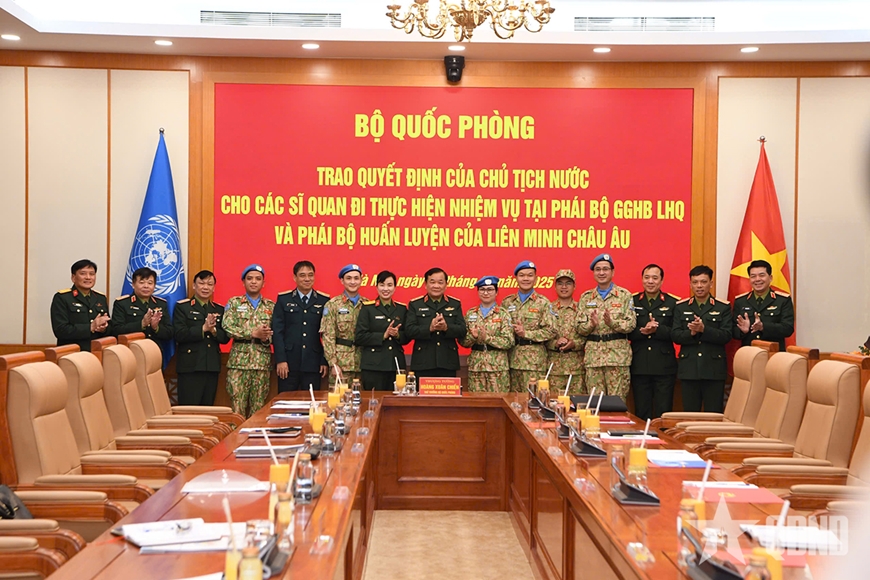 NỮ SĨ QUAN HỌC VIỆN HẬU CẦN VINH DỰ ĐƯỢC CỬ ĐI LÀM NHIỆM VỤ GÌN GIỮ HÒA BÌNH LIÊN HỢP QUỐC