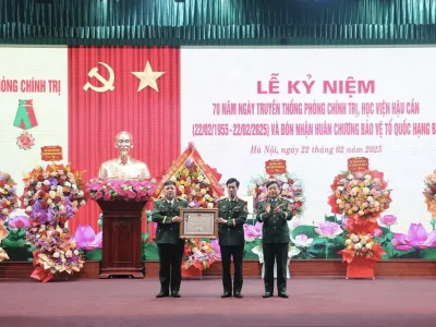PHÒNG CHÍNH TRỊ, HỌC VIỆN HẬU CẦN KỶ NIỆM 70 NĂM NGÀY TRUYỀN THỐNG VÀ ĐÓN NHẬN HUÂN CHƯƠNG BẢO VỆ TỔ QUỐC HẠNG BA