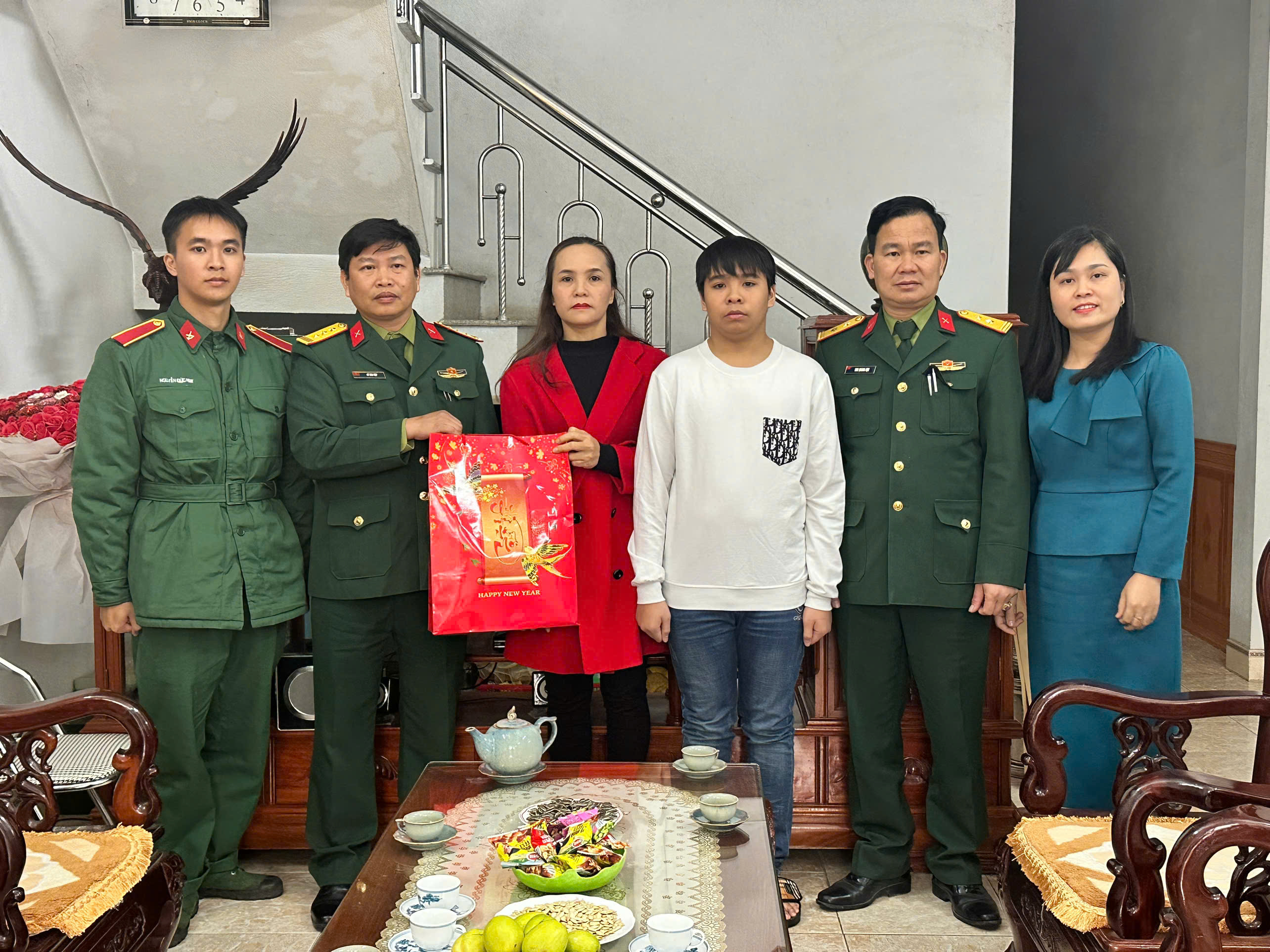 SÂU SẮC NGHĨA TÌNH TRƯỚC THỀM XUÂN MỚI