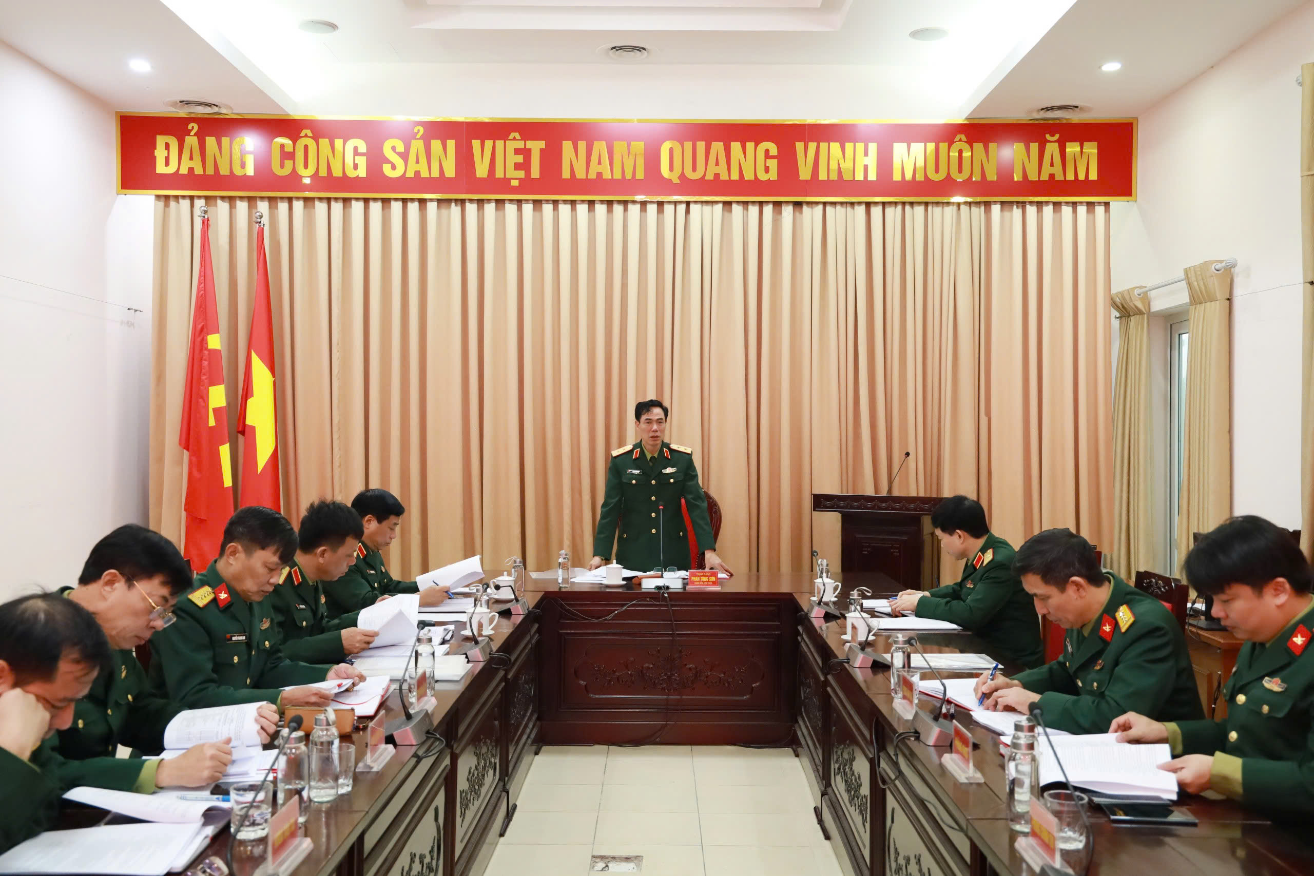 BÁM SÁT THỰC TIỄN, TIẾP TỤC ĐỘT PHÁ NÂNG CAO CHẤT LƯỢNG XÂY DỰNG CHÍNH QUY Ở HỌC VIỆN