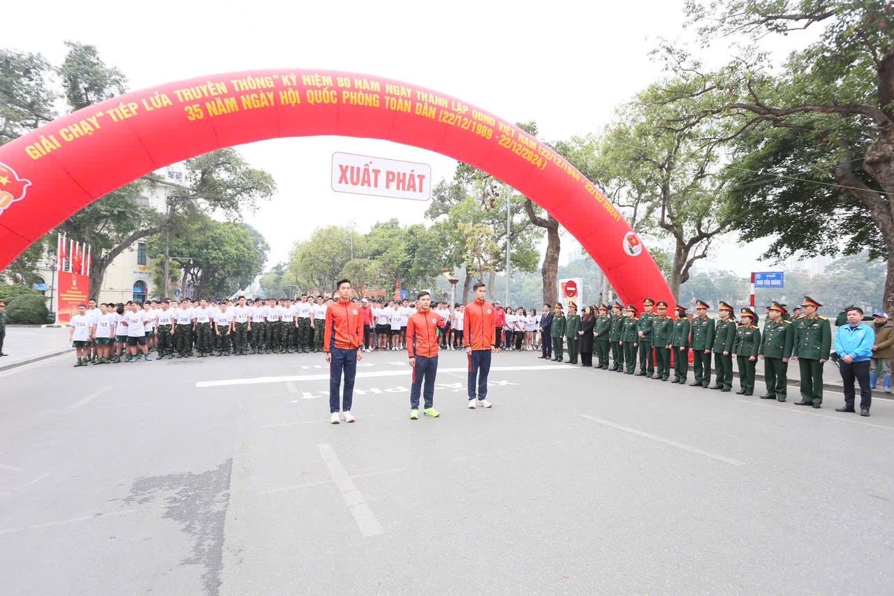 TUỔI TRẺ HỌC VIỆN HẬU CẦN TÍCH CỰC HƯỞNG ỨNG THAM GIA GIẢI CHẠY “TIẾP LỬA TRUYỀN THỐNG” CHÀO MỪNG KỶ NIỆM 80 NĂM NGÀY THÀNH LẬP QUÂN ĐỘI NHÂN DÂN VIỆT NAM