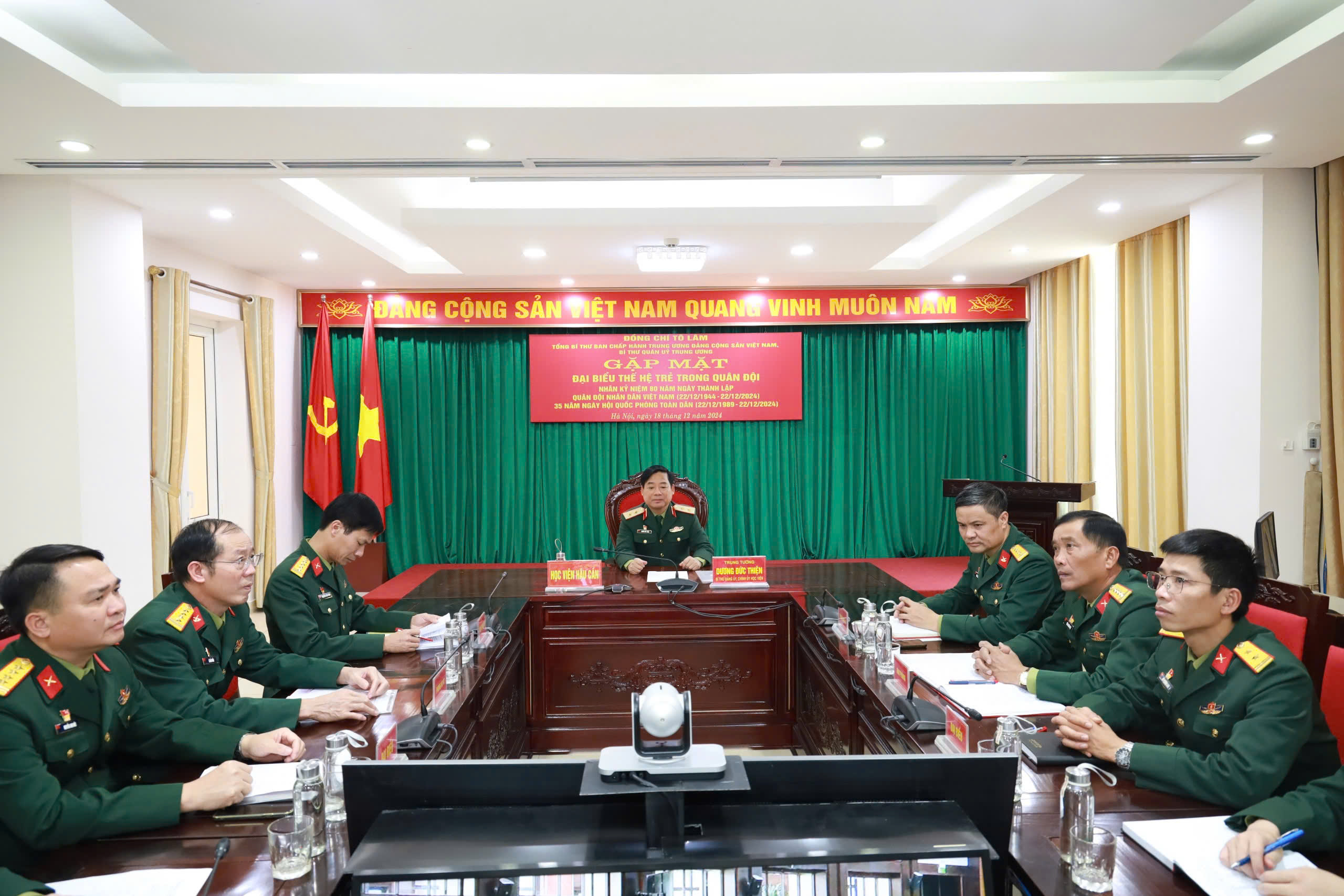 TỔNG BÍ THƯ TÔ LÂM, BÍ THƯ QUÂN ỦY TRUNG ƯƠNG GẶP MẶT ĐẠI BIỂU THẾ HỆ TRẺ TRONG QUÂN ĐỘI