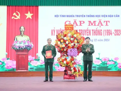 PHÁT HUY TRUYỀN THỐNG, CHAN CHỨA NGHĨA TÌNH