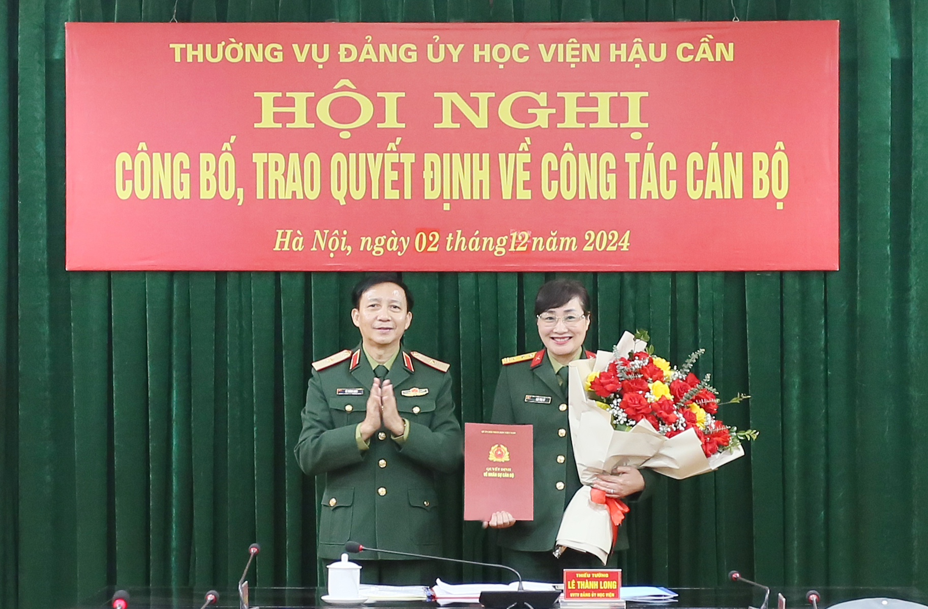 HỘI NGHỊ CÔNG BỐ, TRAO QUYẾT ĐỊNH CÔNG TÁC CÁN BỘ