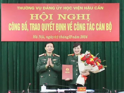 HỘI NGHỊ CÔNG BỐ, TRAO QUYẾT ĐỊNH CÔNG TÁC CÁN BỘ