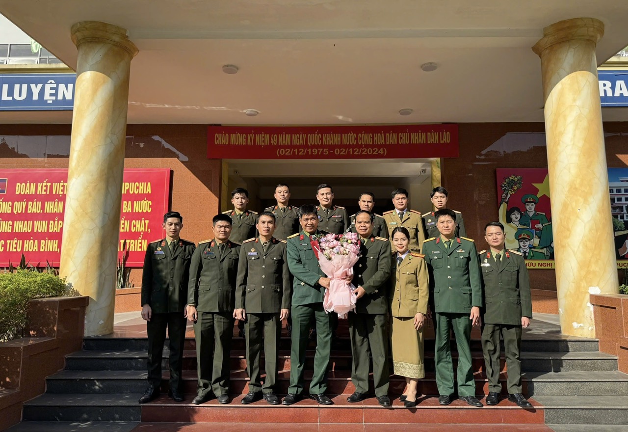 GẶP MẶT NHÂN KỶ NIỆM 49 NĂM NGÀY QUỐC KHÁNH NƯỚC CỘNG HÒA DÂN CHỦ NHÂN DÂN LÀO