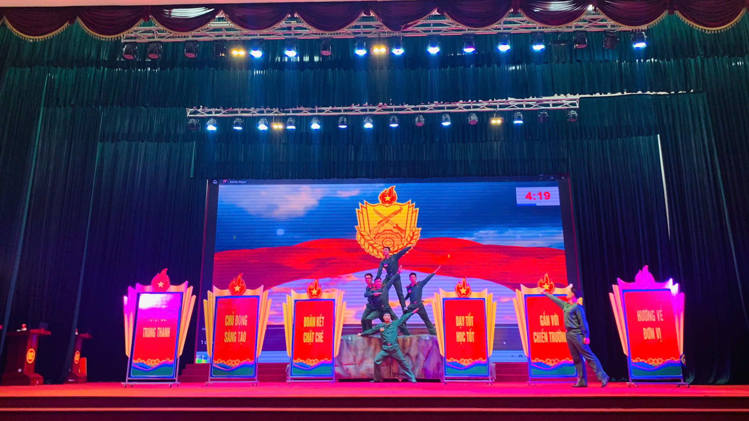 ĐỘI TUYỂN HỌC VIỆN HẬU CẦN GIÀNH GIẢI NHẤT HỘI THI OLYMPIC CÁC MÔN KHOA HỌC MÁC - LÊNIN, TƯ TƯỞNG HỒ CHÍ MINH VÀ NHẬN THỨC CHÍNH TRỊ - XÃ HỘI TRONG NHÀ TRƯỜNG QUÂN ĐỘI NĂM 2024