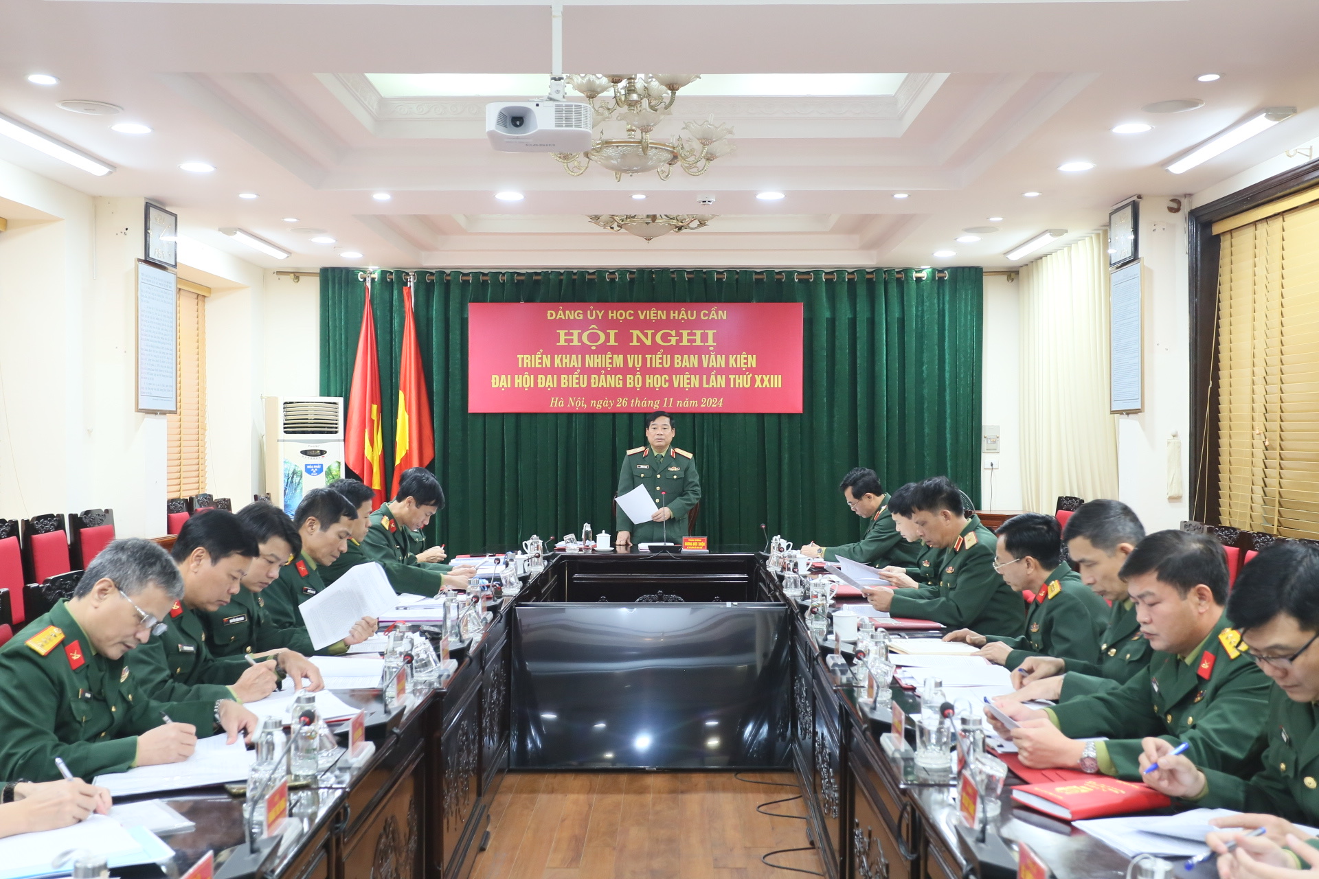 HỘI NGHỊ KIỂM ĐIỂM TỰ PHÊ BÌNH, PHÊ BÌNH VÀ TRIỂN KHAI NHIỆM VỤ TIỂU BAN VĂN KIỆN ĐẠI HỘI ĐẠI BIỂU ĐẢNG BỘ HỌC VIỆN LẦN THỨ XXIII