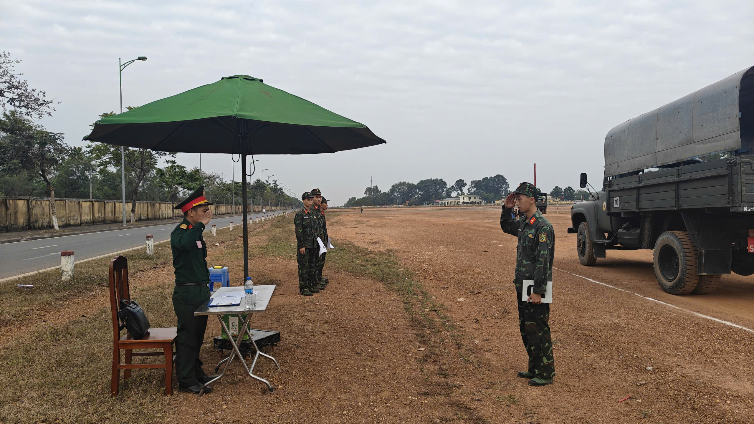 TỔ CHỨC SÁT HẠCH GIẤY PHÉP LÁI XE QUÂN SỰ HẠNG C CHO HỌC VIÊN