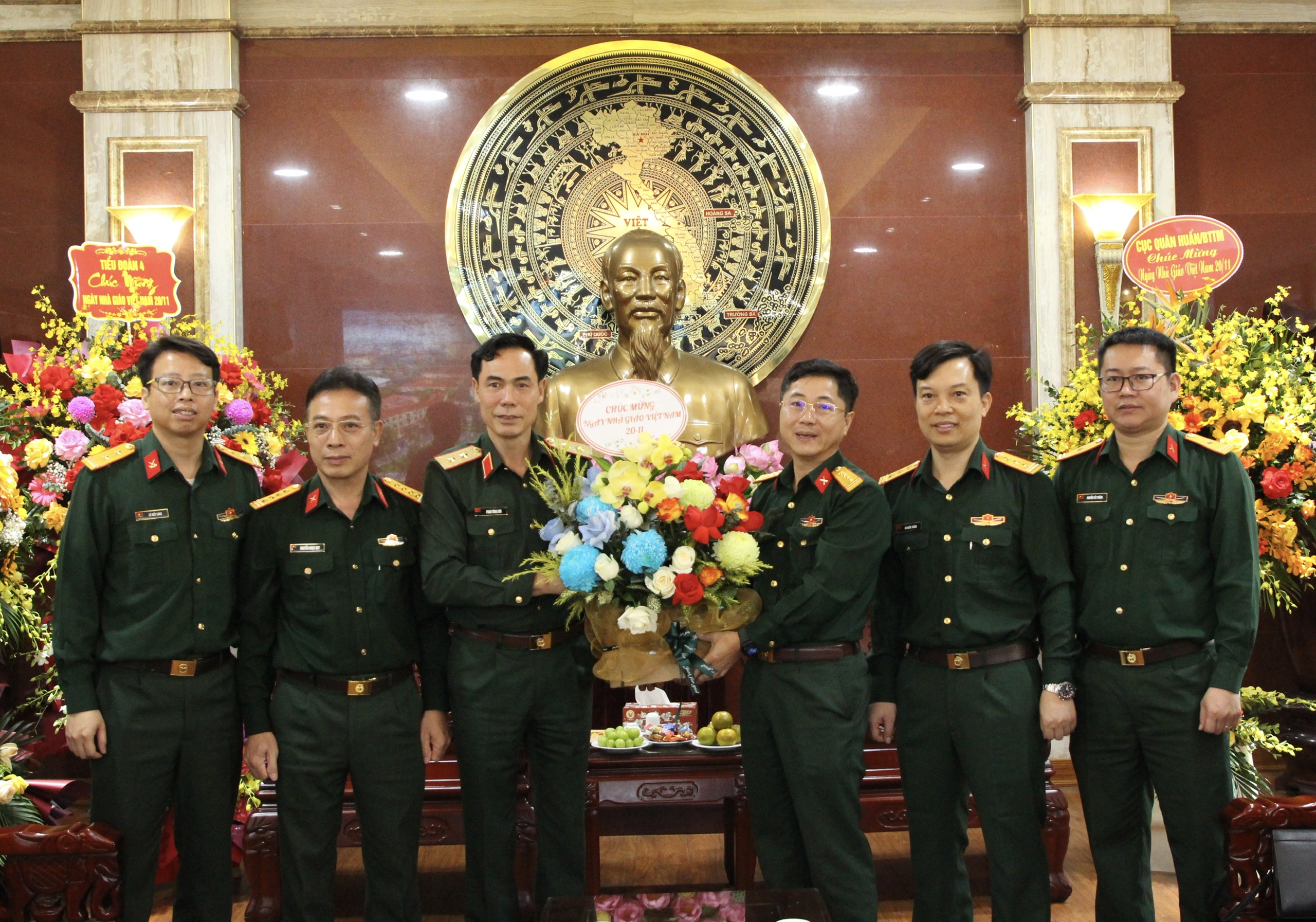 NHIỀU CƠ QUAN, ĐƠN VỊ CHÚC MỪNG HỌC VIỆN HẬU CẦN NHÂN NGÀY NHÀ GIÁO VIỆT NAM 20/11