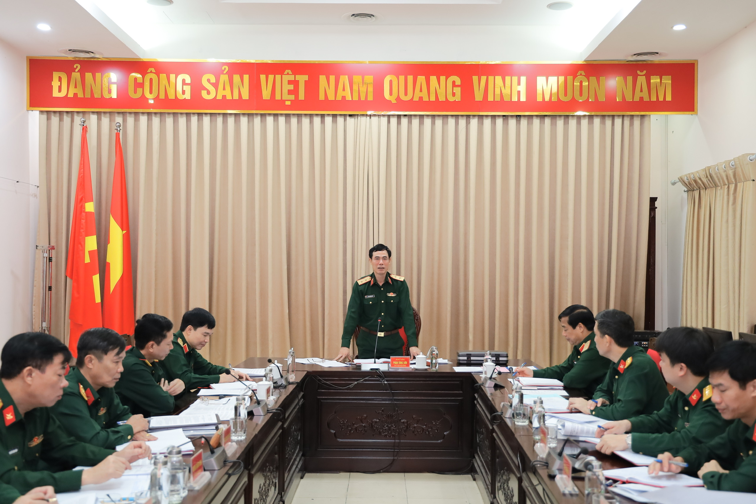 HỘI ĐỒNG THI, XÉT TỐT NGHIỆP HỌC VIỆN HẬU CẦN HỌP PHIÊN THỨ HAI