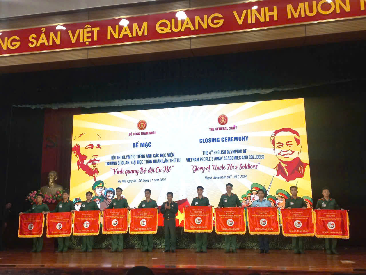 ĐỘI TUYỂN OLYMPIC TIẾNG ANH HỌC VIỆN XUẤT SẮC GIÀNH GIẢI BA HỘI THI CẤP TOÀN QUÂN