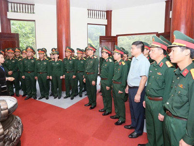 NÂNG CAO KIẾN THỨC, KINH NGHIỆM THỰC TIỄN CHO ĐỘI NGŨ NHÀ GIÁO