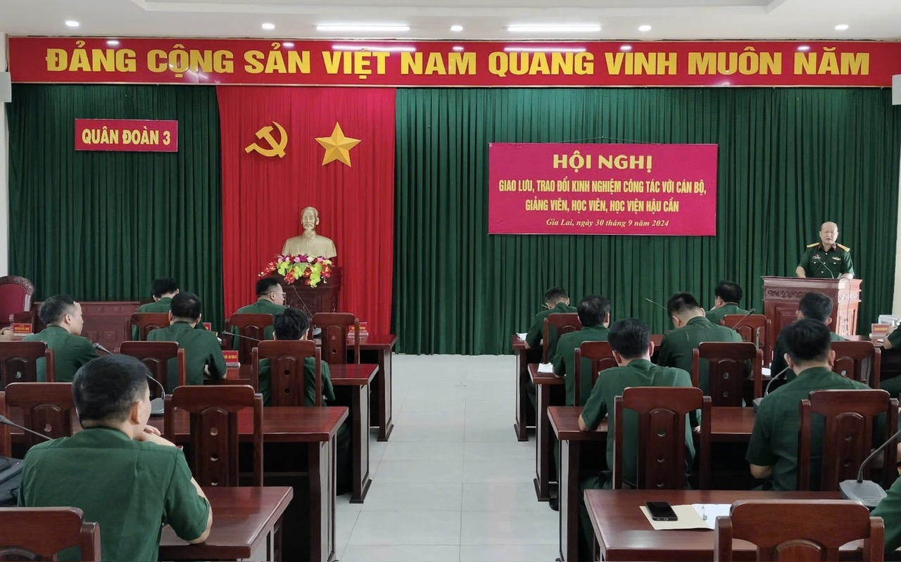 ĐOÀN CÔNG TÁC HỌC VIỆN HẬU CẦN HỌC TẬP, NGHIÊN CỨU THỰC TẾ TẠI QUÂN ĐOÀN 3