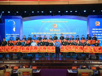 NỮ CHỦ TỊCH CÔNG ĐOÀN CƠ SỞ CỦA HỌC VIỆN XUẤT SẮC GIÀNH GIẢI NHẤT HỘI THI