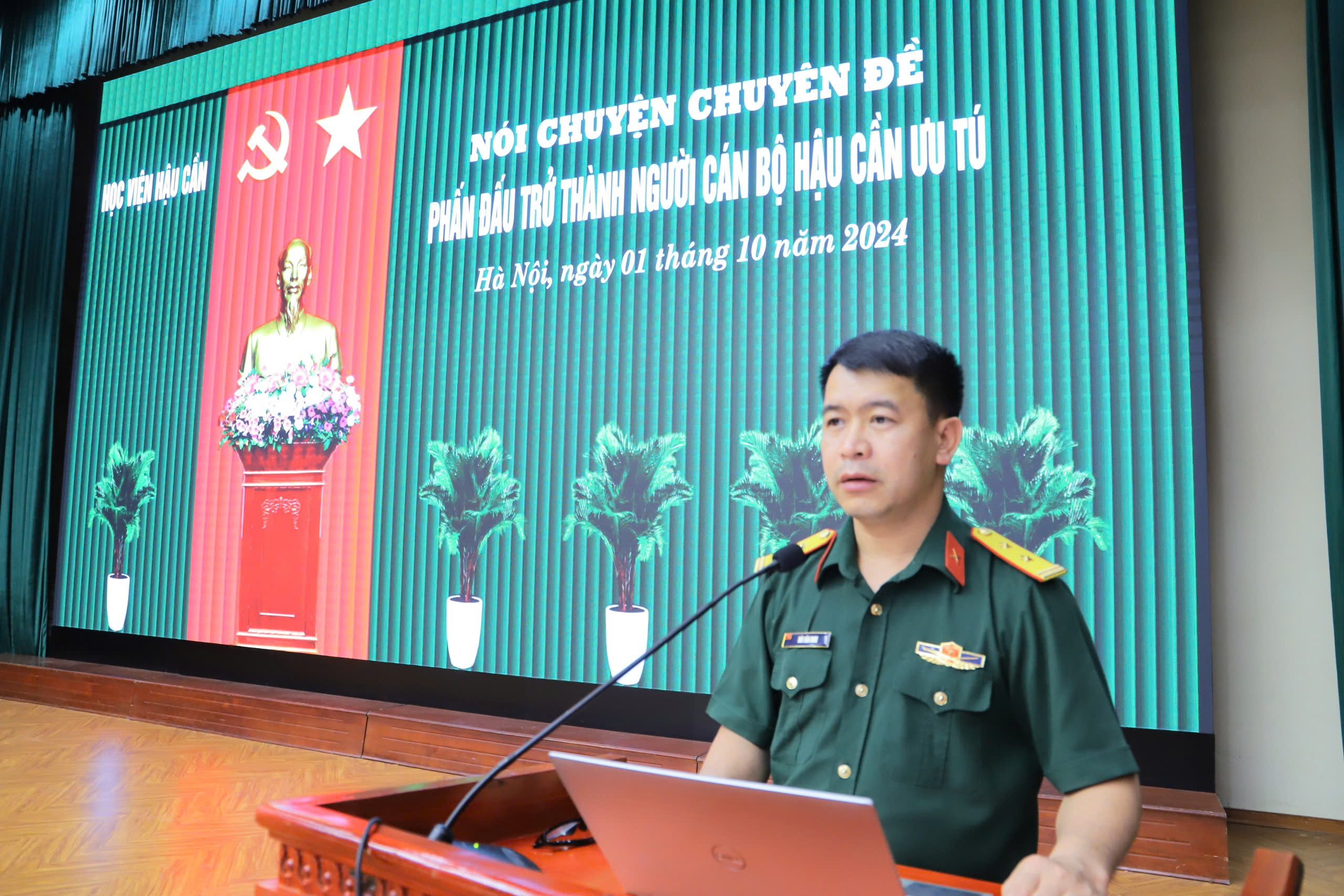 PHẤN ĐẤU ĐỂ TRỞ THÀNH NGƯỜI CÁN BỘ HẬU CẦN VỪA “HỒNG”, VỪA “CHUYÊN”