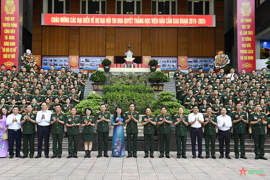 THƯỢNG TƯỚNG TRỊNH VĂN QUYẾT DỰ VÀ CHỈ ĐẠO ĐẠI HỘI THI ĐUA QUYẾT THẮNG HỌC VIỆN HẬU CẦN