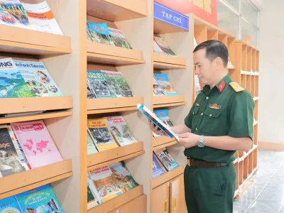 NGƯỜI GIẢNG VIÊN TÂM HUYẾT - NGƯỜI CHỈ HUY MẪU MỰC
