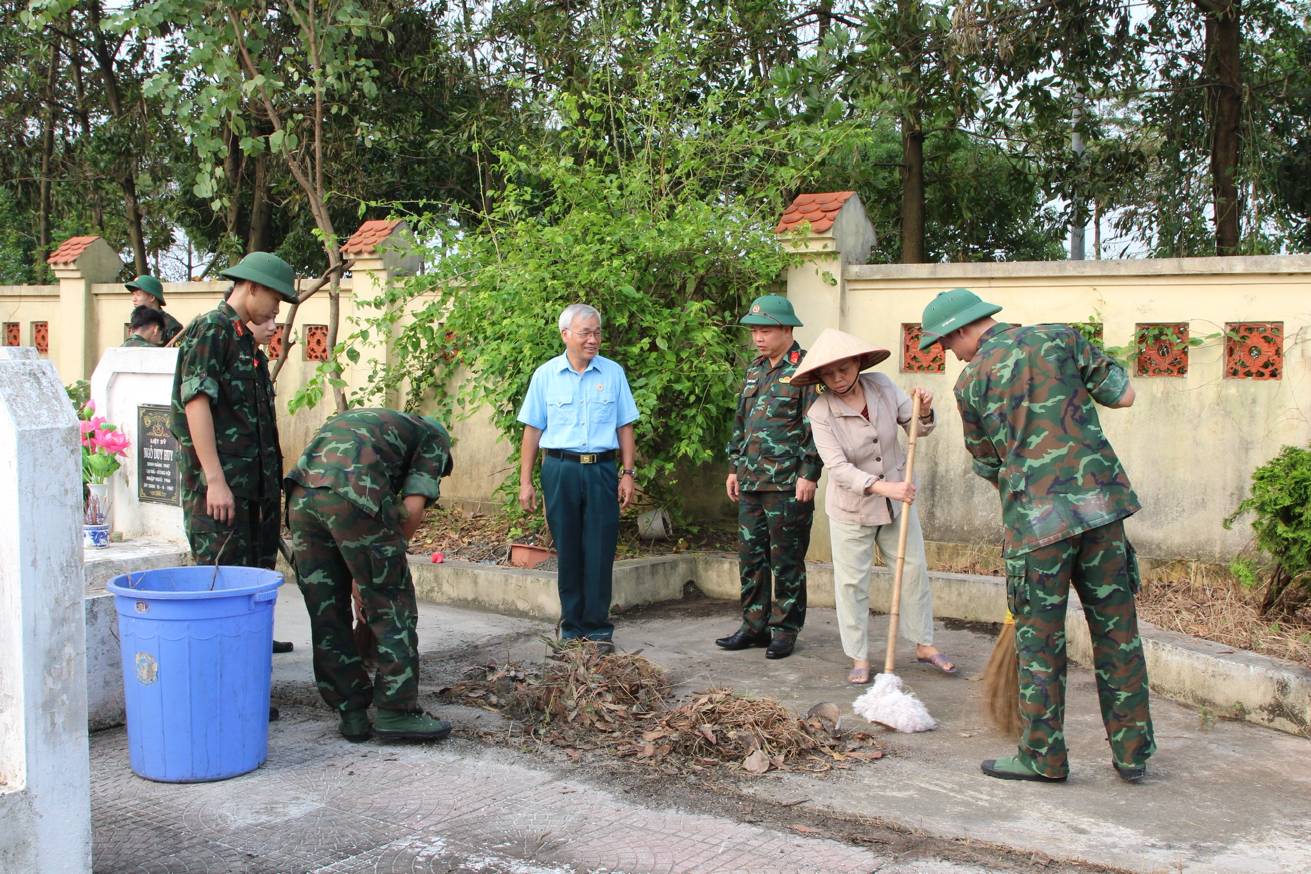 TUỔI TRẺ ĐOÀN CƠ SỞ TIỂU ĐOÀN 4 - ĐẾN VỚI XÃ ĐÔNG HỘI