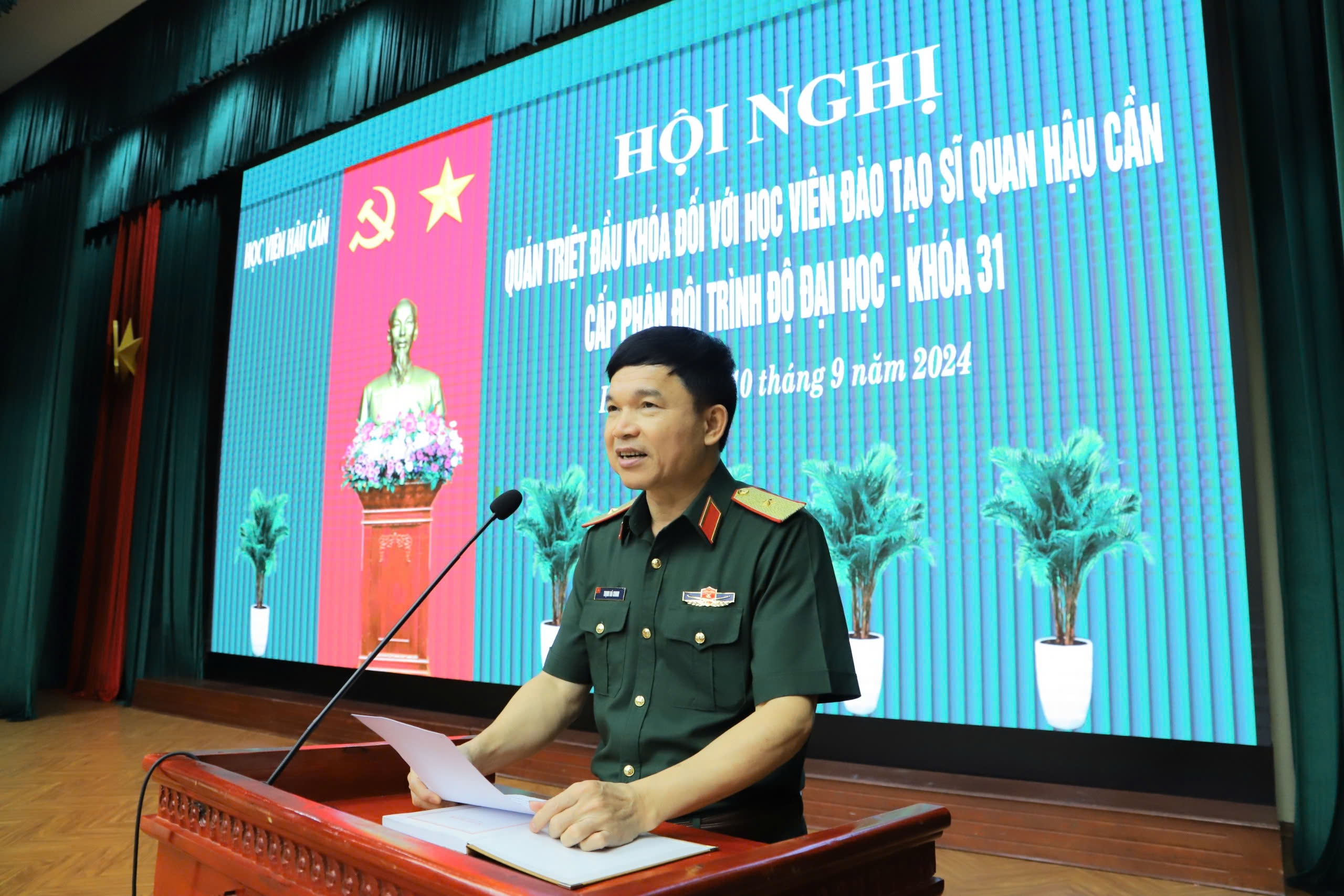 ĐỂ NHỮNG TÂN HỌC VIÊN SỚM HOÀ NHỊP VỚI MÔI TRƯỜNG QUÂN ĐỘI