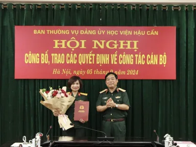 HỘI NGHỊ CÔNG BỐ, TRAO QUYẾT ĐỊNH CÔNG TÁC CÁN BỘ