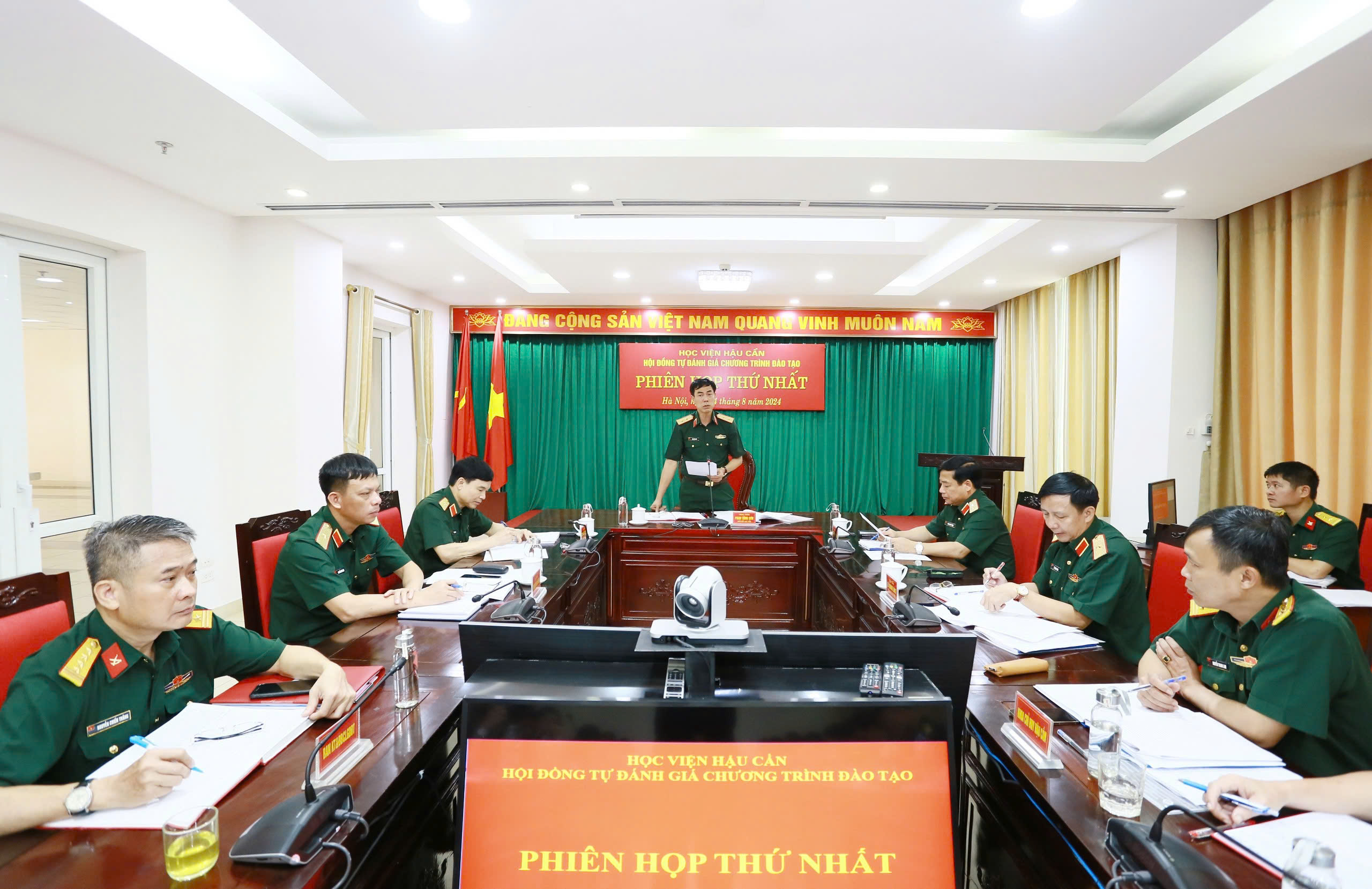 HỌP PHIÊN THỨ NHẤT HỘI ĐỒNG TỰ ĐÁNH GIÁ CHƯƠNG TRÌNH ĐÀO TẠO