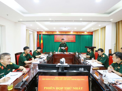 HỌP PHIÊN THỨ NHẤT HỘI ĐỒNG TỰ ĐÁNH GIÁ CHƯƠNG TRÌNH ĐÀO TẠO