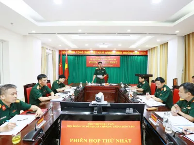 HỌP PHIÊN THỨ NHẤT HỘI ĐỒNG TỰ ĐÁNH GIÁ CHƯƠNG TRÌNH ĐÀO TẠO