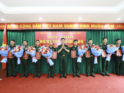 HỌC VIỆN HẬU CẦN TỔ CHỨC HỘI NGHỊ CÔNG BỐ VÀ  TRAO QUYẾT ĐỊNH VỀ CÔNG TÁC CÁN BỘ