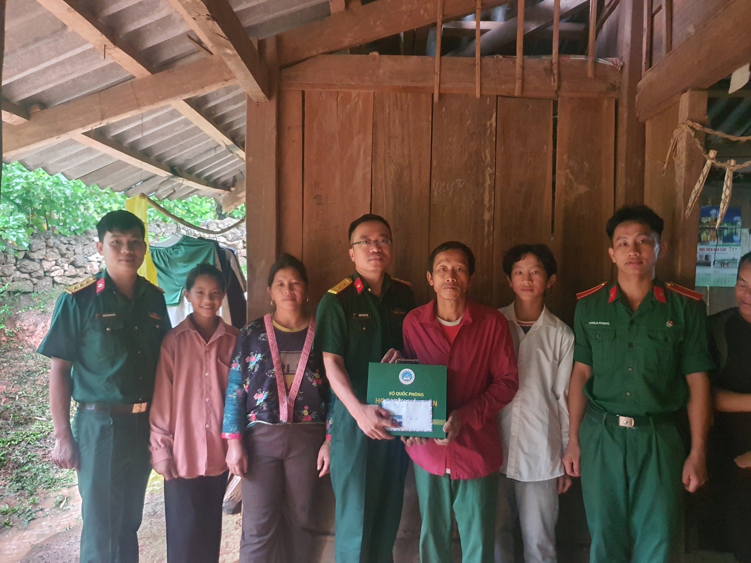 TIỂU ĐOÀN 3 THĂM, ĐỘNG VIÊN GIA ĐÌNH HỌC VIÊN CÓ HOÀN CẢNH ĐẶC BIỆT KHÓ KHĂN