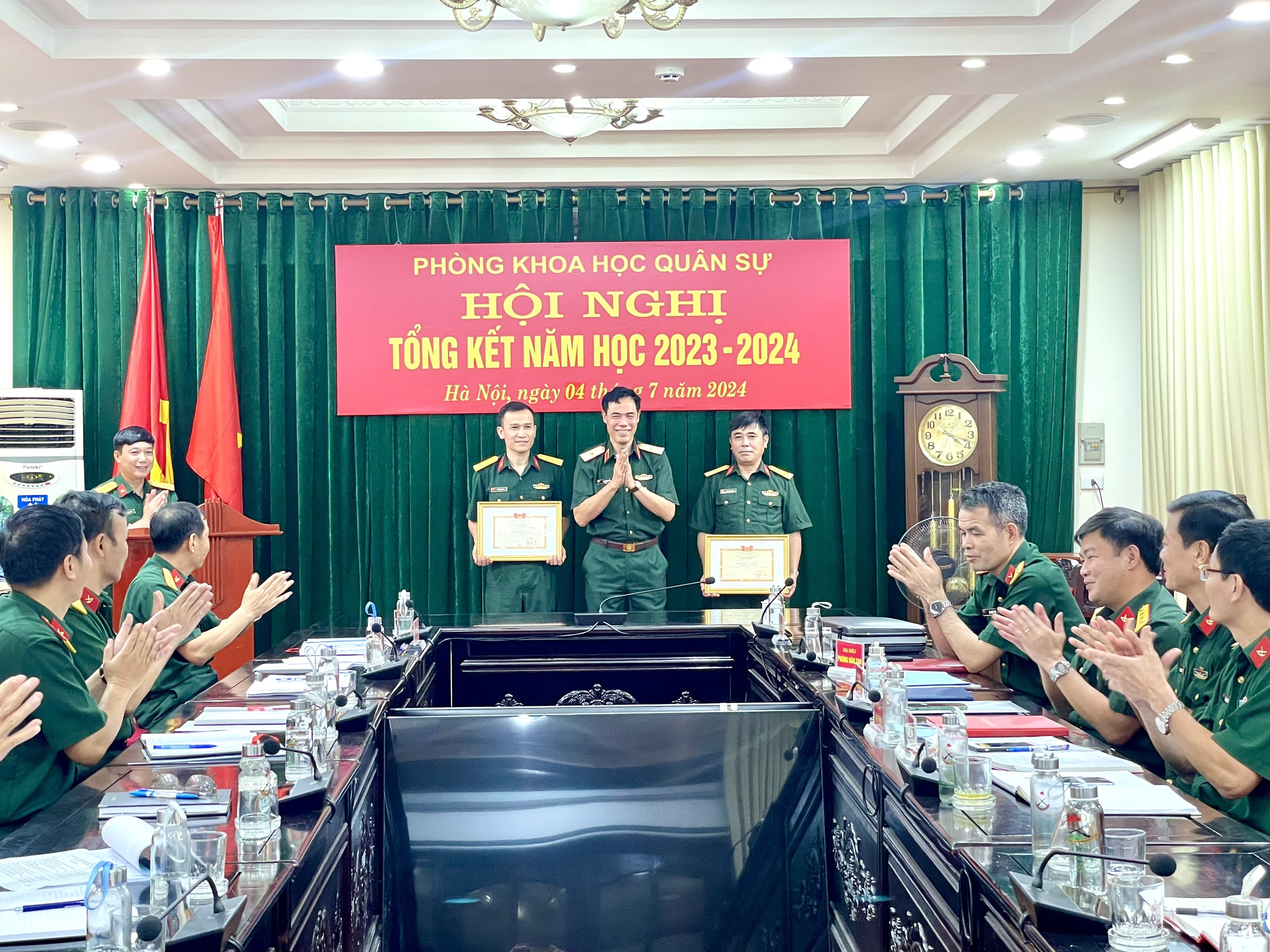 SÔI NỔI HỘI NGHỊ TỔNG KẾT NĂM HỌC Ở CÁC CƠ QUAN, ĐƠN VỊ TRONG HỌC VIỆN