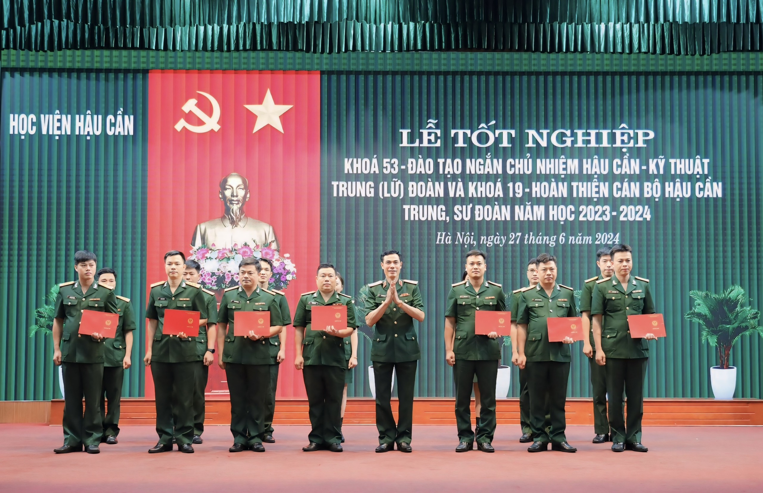 HỌC VIỆN HẬU CẦN TỔ CHỨC LỄ TỐT NGHIỆP CHO ĐỐI TƯỢNG ĐÀO TẠO MỚI