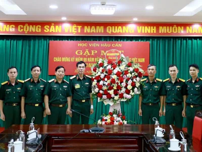 KHÔNG NGỪNG RÈN LUYỆN BÚT SẮC, LÒNG TRONG