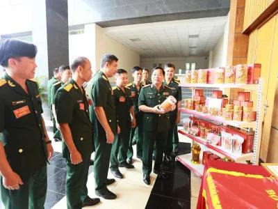 LÁ CỜ ĐẦU TRONG PHONG TRÀO THI ĐUA QUYẾT THẮNG